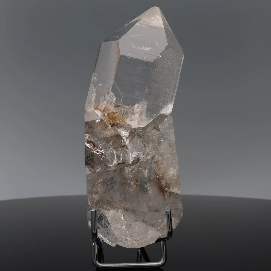 CRYSTAL TORCH | Rutilated quartz with chlorite from the Himalayas | 429 g