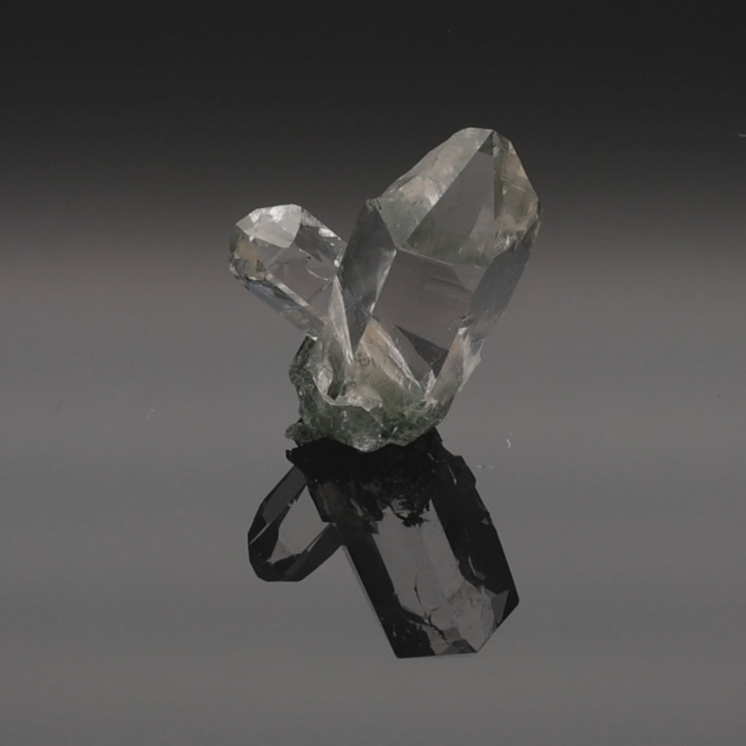 CRYSTAL TWIN | quartz with chlorite from the Himalayas | 59 g