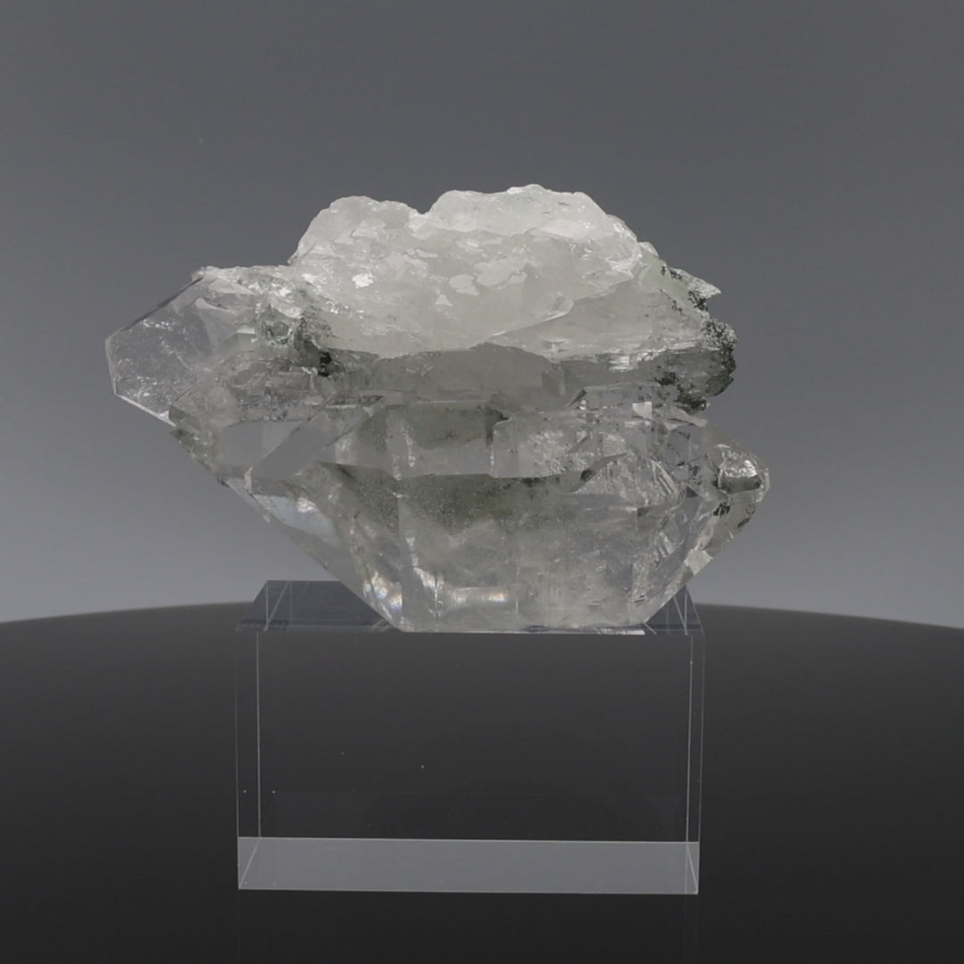 ICE HORIZON | Quartz with chlorite from the Himalayas | 297 g