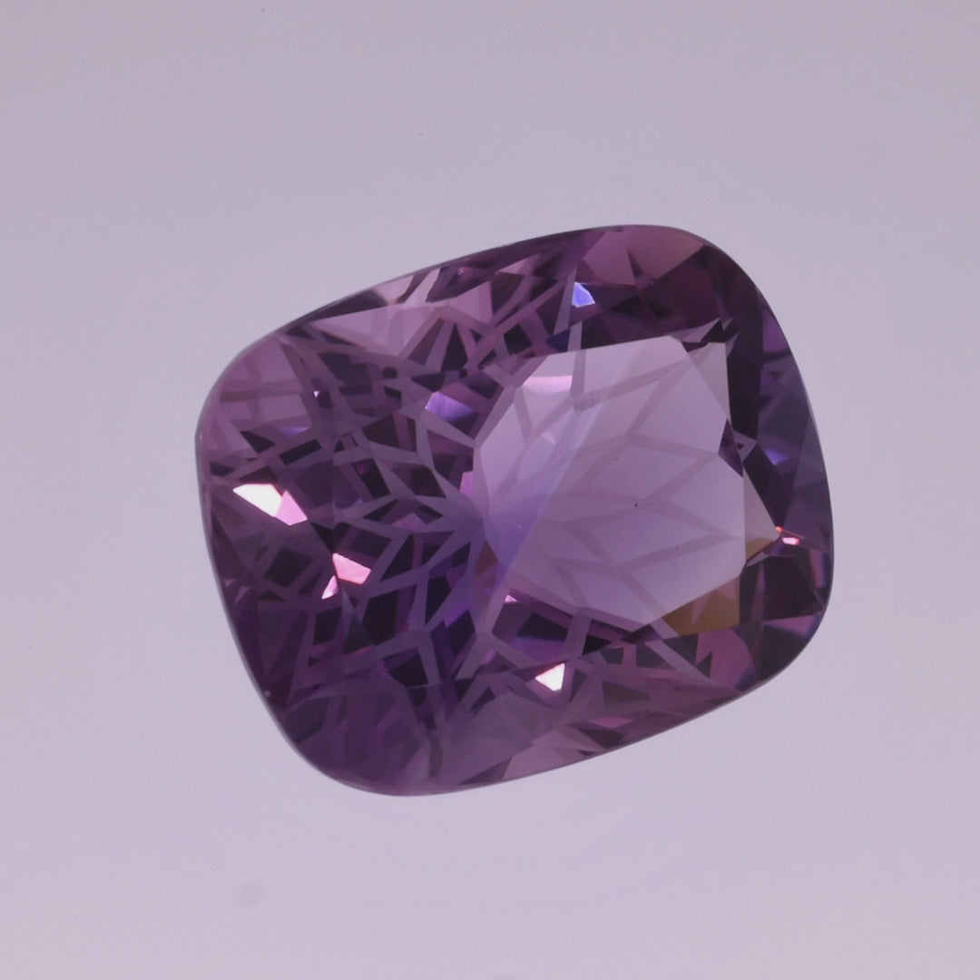 91,87 ct Amethyst „Lotus Blossom“ - GLT Zertifikat - Cushion Mixed Cut