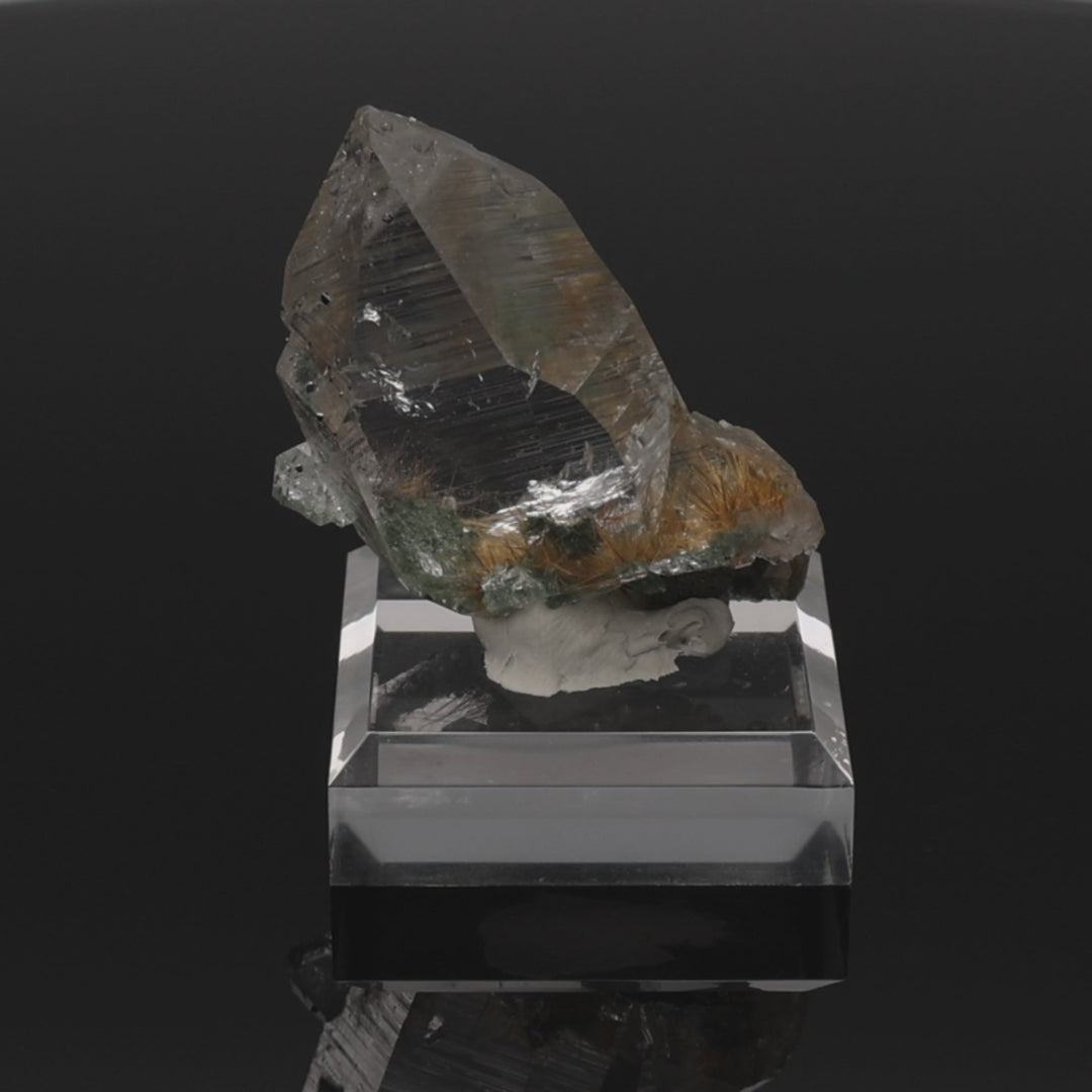 CRYSTAL FUSION | Rutilated Quartz with chlorite from the Himalayas | 42 g