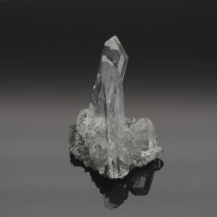 GLACIER HEART | quartz with chlorite from the Himalayas | 81 g