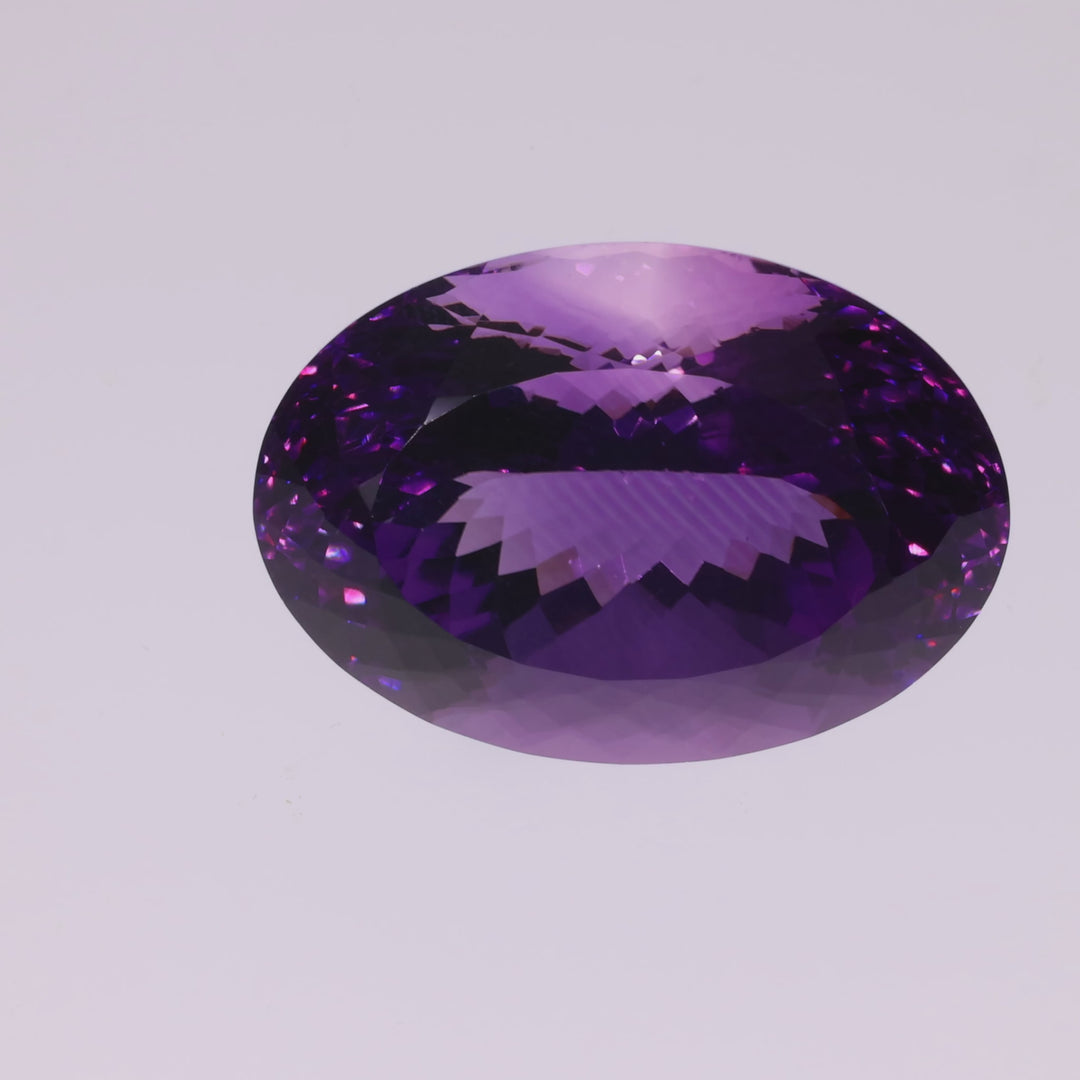 50,61 ct Amethyst - Oval Cut